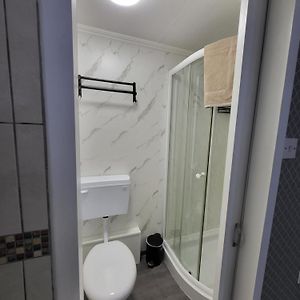 Zimmer mit zwei Einzelbetten